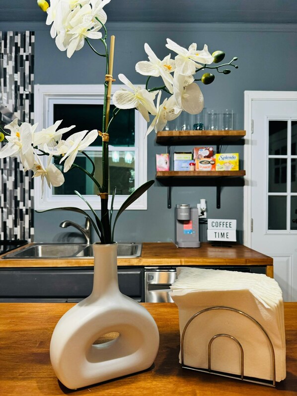 Mikrowelle, Ofen, Herdplatte, Geschirrspüler