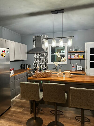 Cozy 3-bedroom house in fabulous Decatur , AC, WiFi