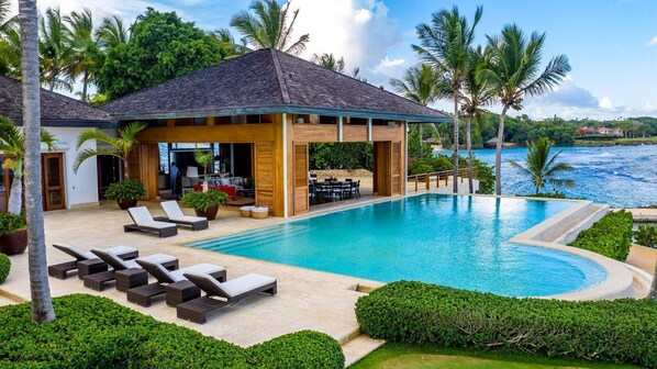 Pool - Seaside Villa in Dominican Republic (La Romana)