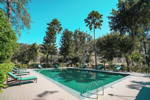 2 piscinas al aire libre