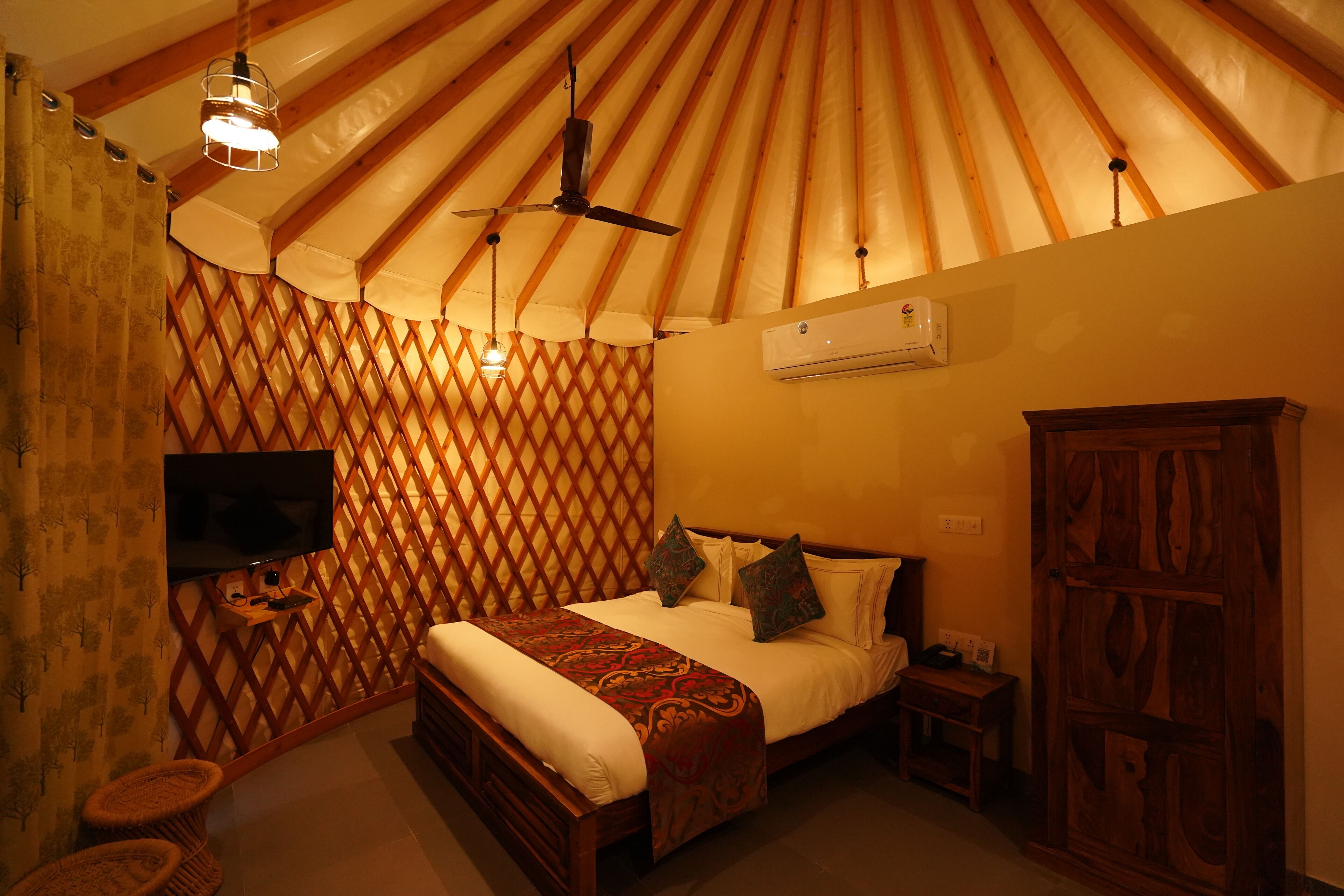 浪漫平房, 花園景觀 | 高級寢具、記憶床墊、客房內保險箱、獨特裝潢