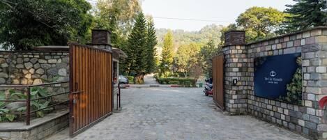 Fachada de la propiedad