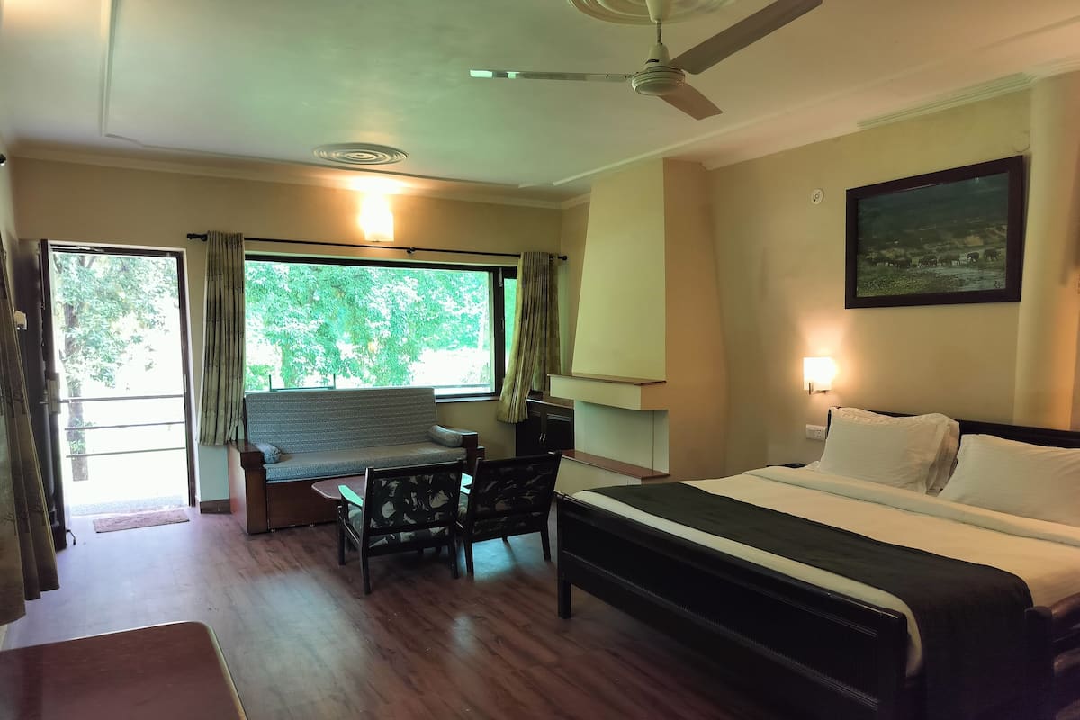 Premium bedding, memory-foam beds, in-room safe, desk