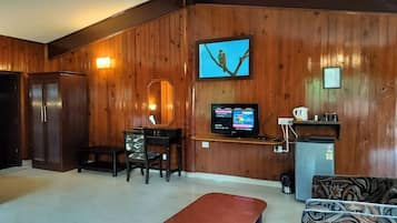 Family Suite, 1 King Bed with Sofa bed, Garden View | 1 bedroom, premium bedding, memory foam beds, in-room safe