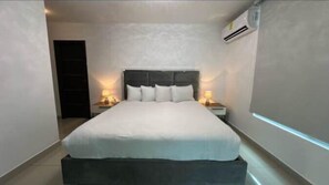 3 bedrooms, desk, iron/ironing board, WiFi