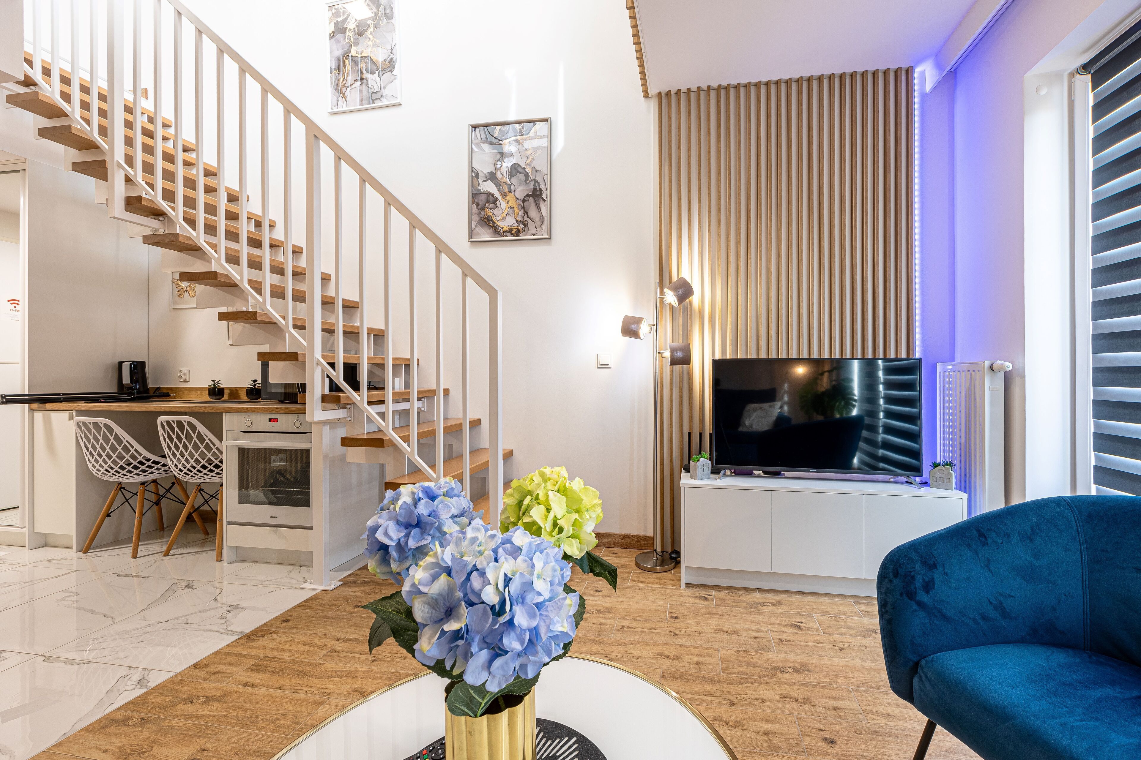 Studio Suite | Private kitchenette | Coffee/tea maker, electric kettle