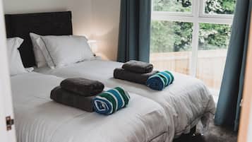 4 bedrooms, iron/ironing board, travel cot, free WiFi