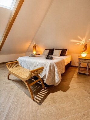 3 bedrooms, iron/ironing board, WiFi, bed sheets - Large, quiet family duplex - 3 bedrooms, 2 bathrooms - near beaches (Saint-Paul)