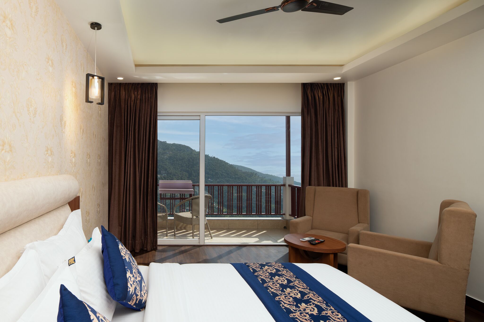 Premium Room | Free WiFi, bed sheets