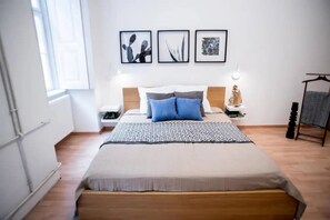 2 chambres, fer et planche à repasser, lit parapluie, Wi-Fi gratuit