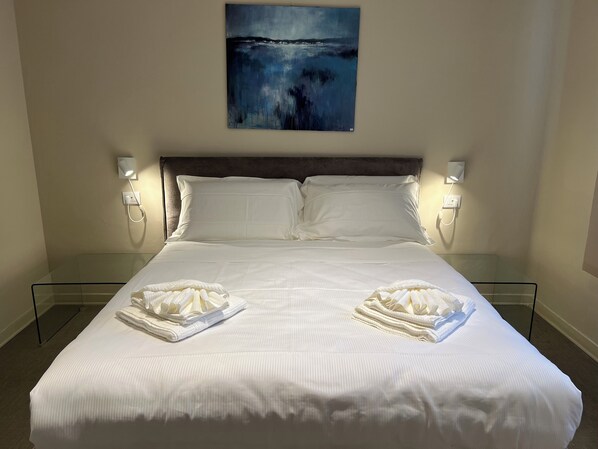 Junior Triple Room | In-room safe, desk, free WiFi - Foresteria Anguissola Rooms (Cremona)