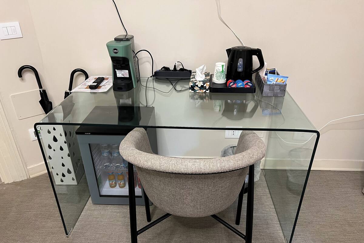 Phòng Deluxe | Két bảo mật tại phòng, bàn, truy cập Internet không dây miễn phí 