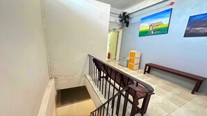 Lobby - OYO 75472 GOTUM Hostel 2 & Money Exchange (Phuket)