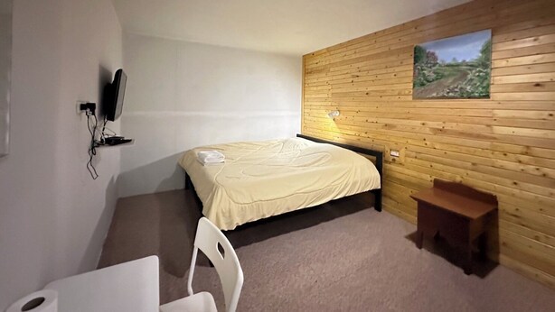 Superior Double Room | Desk, laptop workspace, bed sheets - OYO 75472 GOTUM Hostel 2 & Money Exchange (Phuket)