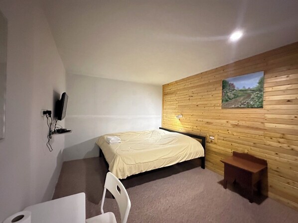 Superior Double Room | Desk, laptop workspace, bed sheets - OYO 75472 GOTUM Hostel 2 & Money Exchange (Phuket)