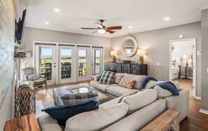 TV, fireplace, offices