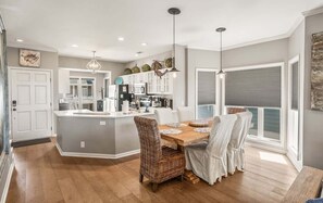 Dining - 331 Ocean Point Drive (Fripp Island)