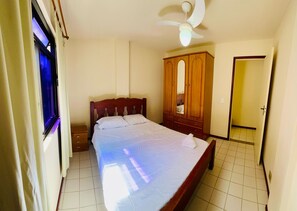 3 habitaciones, tabla de planchar con plancha y wifi gratis 