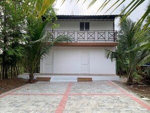Children’s play area – outdoor - LOVE GREEN RESORTS (Palladam)
