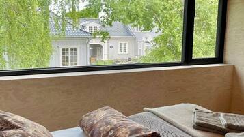 Familienapartment, Terrasse, Gartenblick | Ausblick vom Zimmer