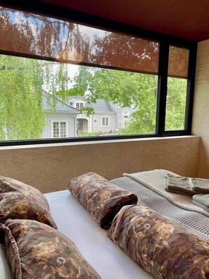 Familielejlighed - terrasse - udsigt til have | Udsigt fra værelset