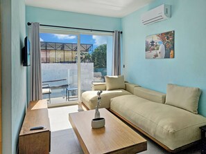 Smart TV, table football, ping pong