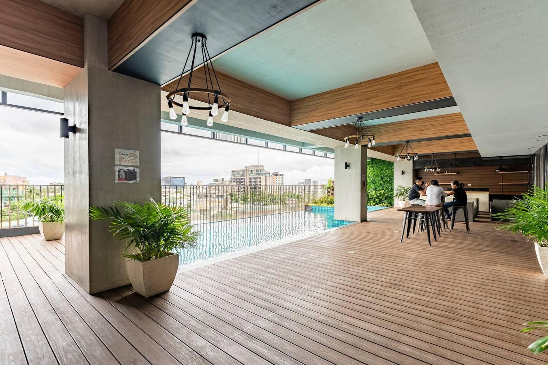 Apartment | Outdoor dining