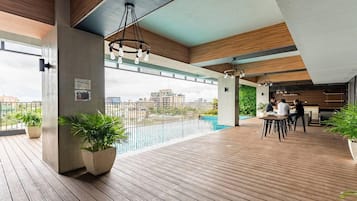Apartment | Outdoor dining