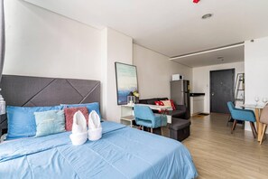 Appartement | 1 chambre, bureau, chambres insonorisées, fer et planche à repasser