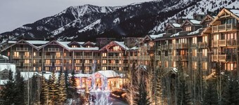 Four Seasons Jackson Hole 2 bed / 2.5 bath residence
