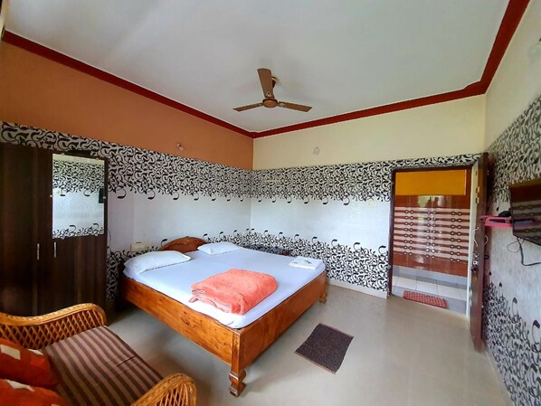 Free WiFi, bed sheets - Goroomgo Surya Inn Konark (Gop)