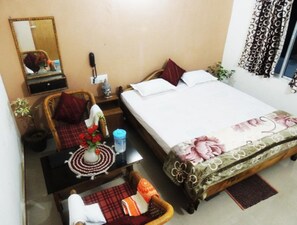 Free WiFi, bed sheets - Goroomgo Surya Inn Konark (Gop)