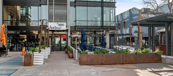 New Listing! Executive Rental - Steps to Vibrant Pearl Street Mall