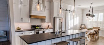 Pool & Hot tub • 3-Min Walk to Beach Stylish St. Simons Cottage