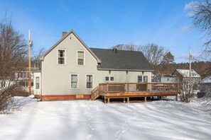 Exterior - Serene 4-BR Farmhouse 5 min to Okemo (Ludlow)