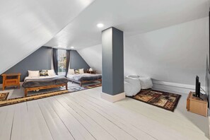 4 Schlafzimmer, Schreibtisch, Bügeleisen/Bügelbrett, WLAN