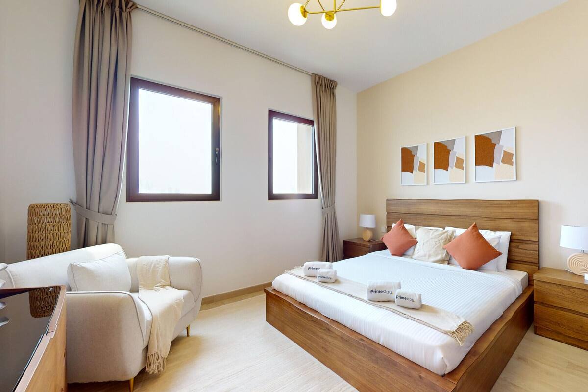 2 bedrooms, bed sheets