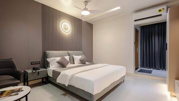 豪華雙人房 | 1 間臥室、免費無線上網、床單