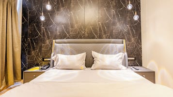 Suite | Free WiFi, bed sheets