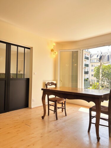 Appartement neuf
proche gare et 20min à Paris 