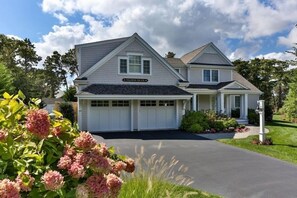 Exterior - Chatham Gem with Pool & High-End Style RPAM104 (Chatham)