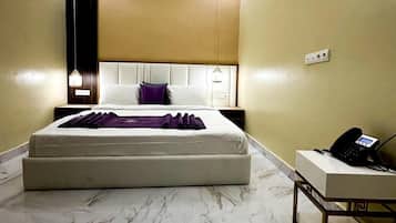 Luxury Suite | 1 bilik tidur, peti besi dalam bilik, langsir/tirai gelap terus