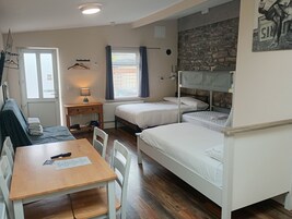 Estúdio conforto, sacada, vista para o pátio | Roupas de cama premium, individualmente decorados