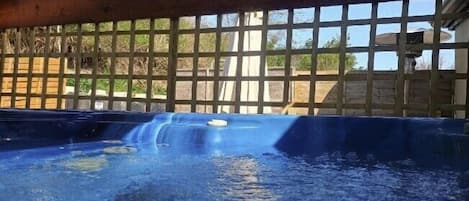 Bañera de hidromasaje privada