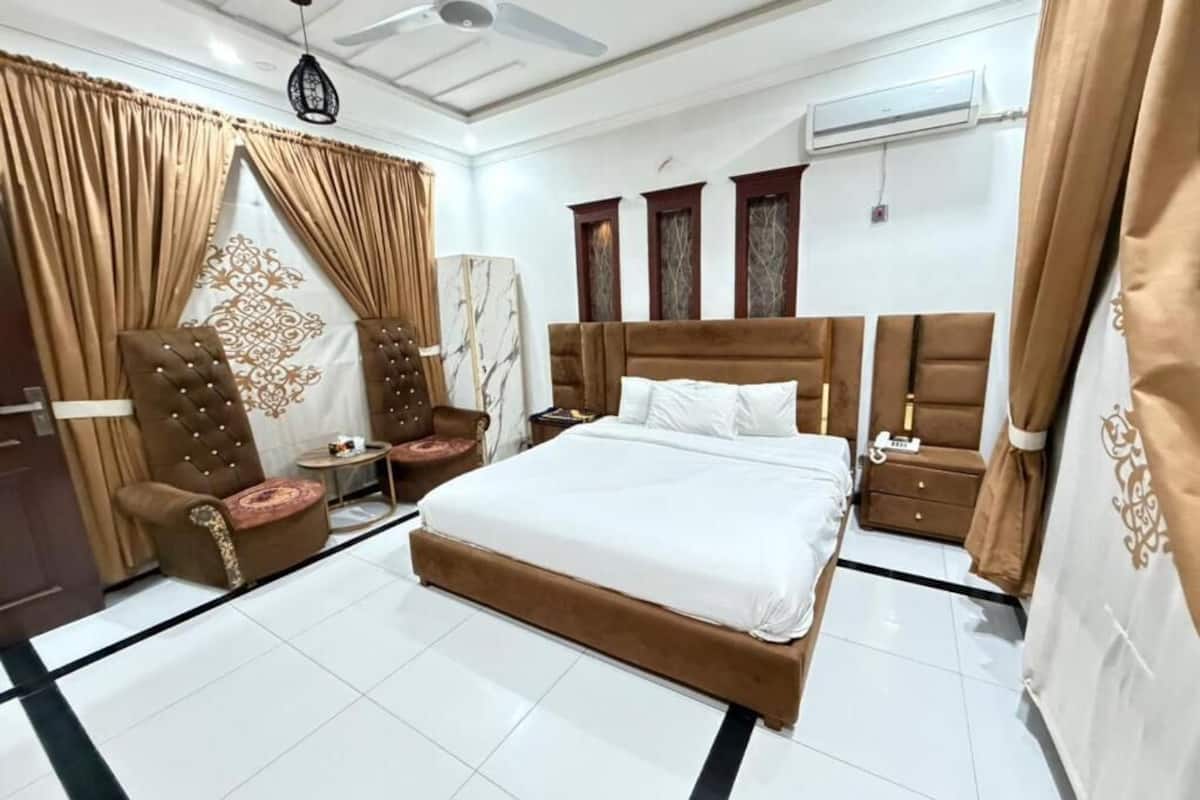 Dobbeltrom – deluxe, byutsikt | Lydisolert og wi-fi (inkludert)