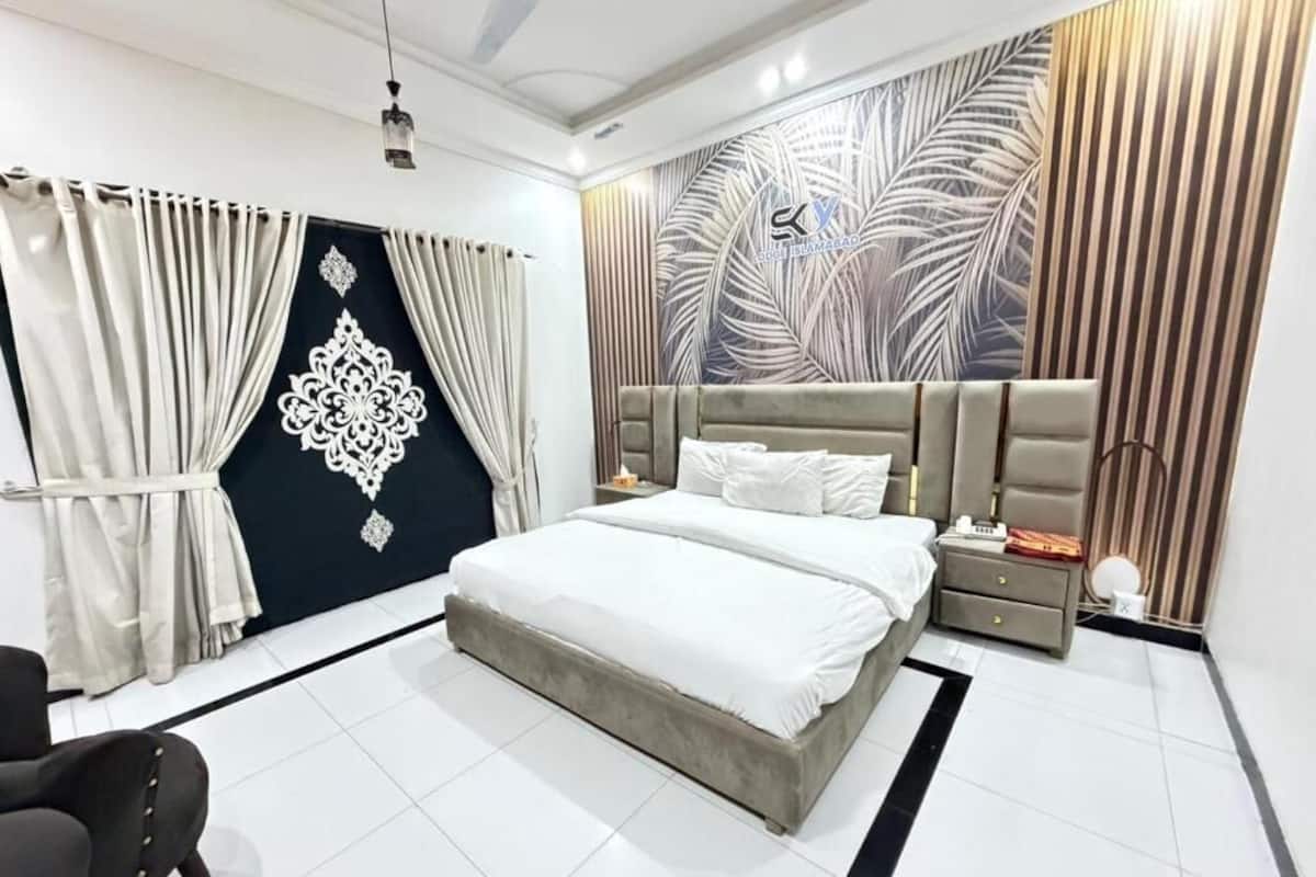 Suite – deluxe, byutsikt | Lydisolert og wi-fi (inkludert)