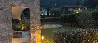 Immersed in the green of the hills of Lucca, just 5 minutes from the city walls