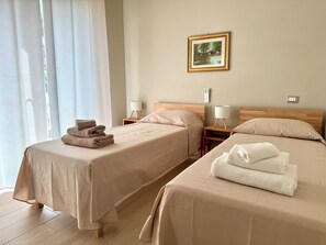 4 bedrooms, desk, iron/ironing board, travel crib