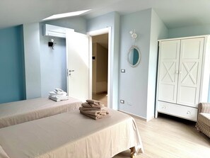4 habitaciones, escritorio, tabla de planchar con plancha y wifi gratis