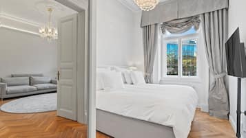 Deluxe Garden View Suite | Egyptian cotton sheets, premium bedding, down comforters